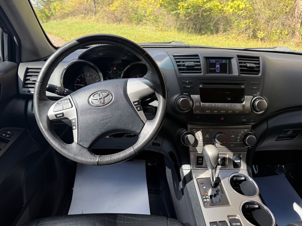 2012 Toyota Highlander Image 13