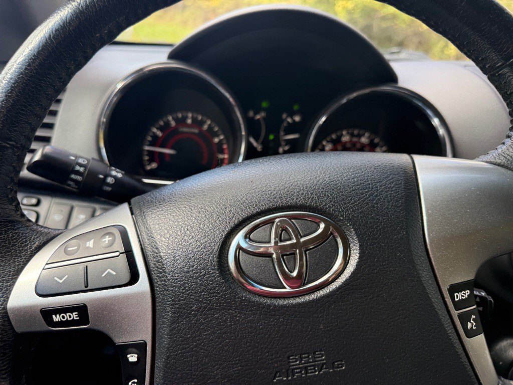 2012 Toyota Highlander Image 17