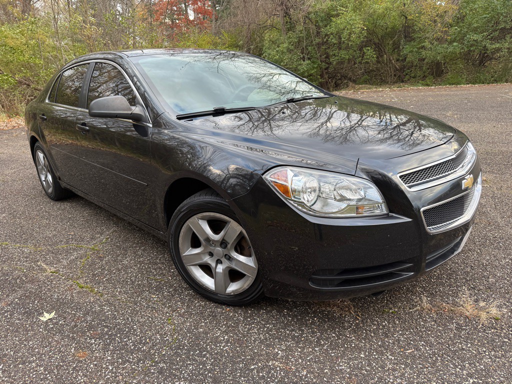 2012 Chevrolet Malibu Image 1