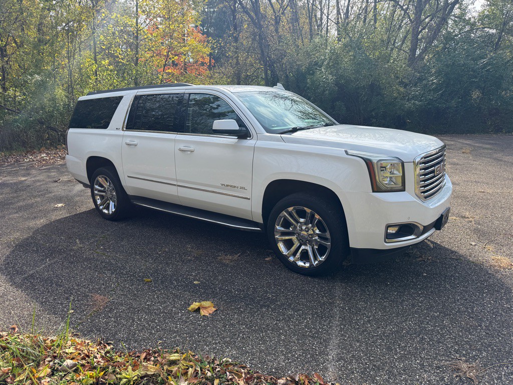 2018 GMC Yukon Image 1