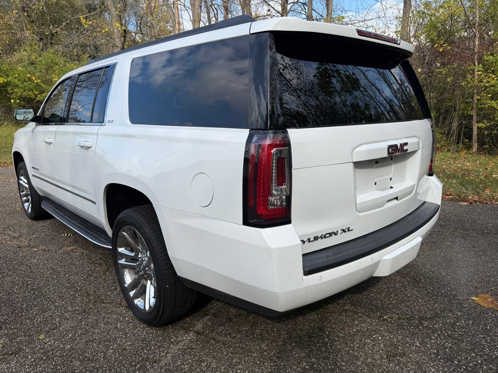 2018 GMC Yukon Image 9