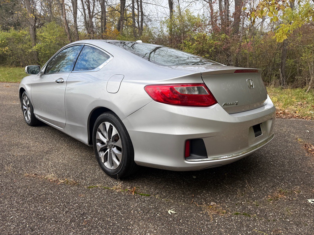 2015 Honda Accord Image 7