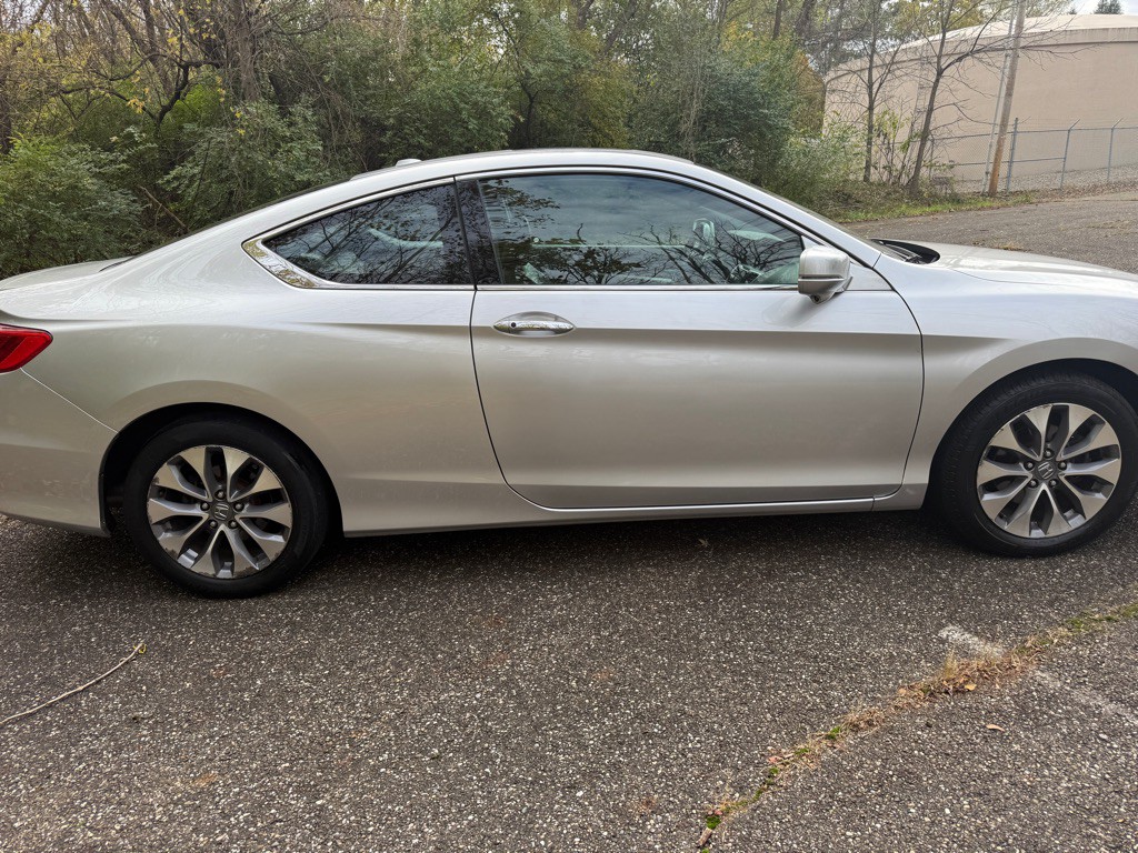 2015 Honda Accord Image 10