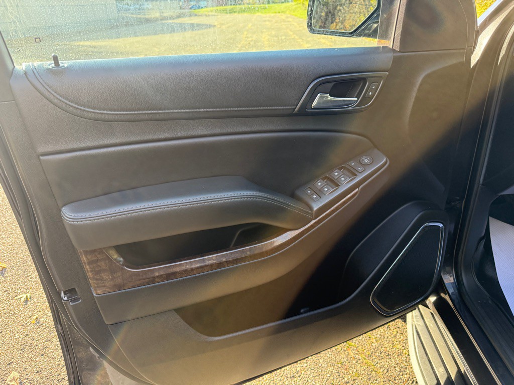 2017 Chevrolet Tahoe Image 10