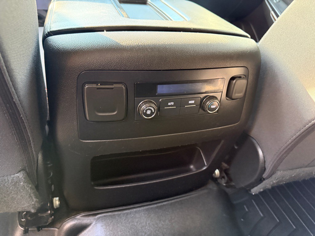 2017 Chevrolet Tahoe Image 15