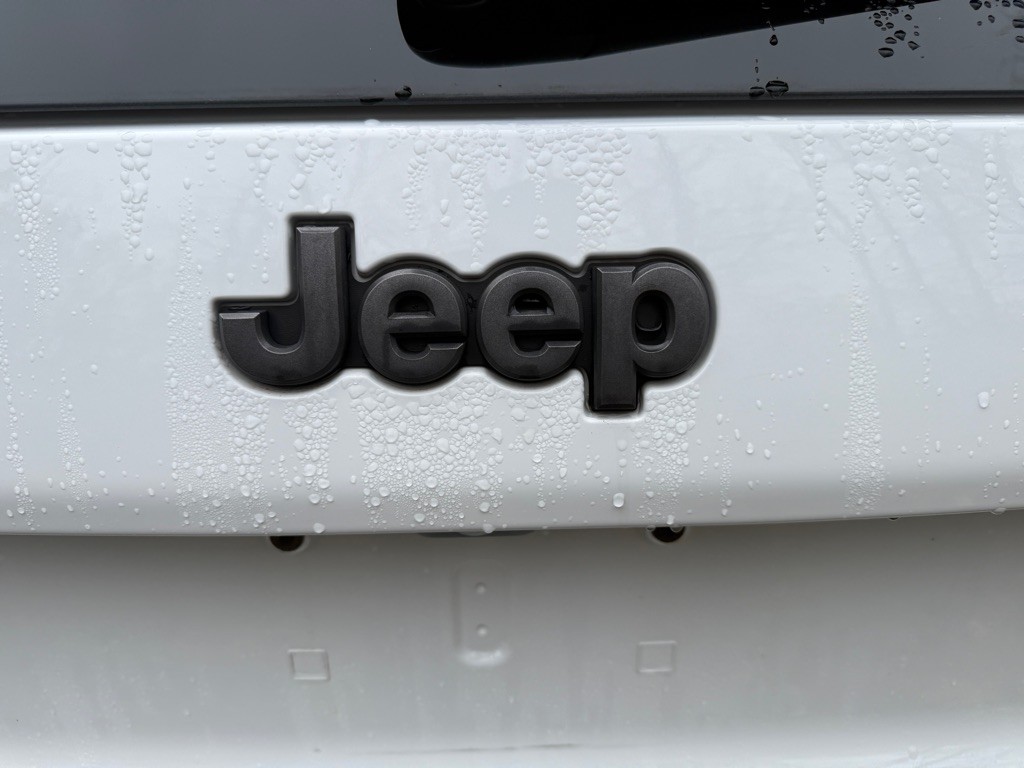 2020 Jeep Cherokee Image 11