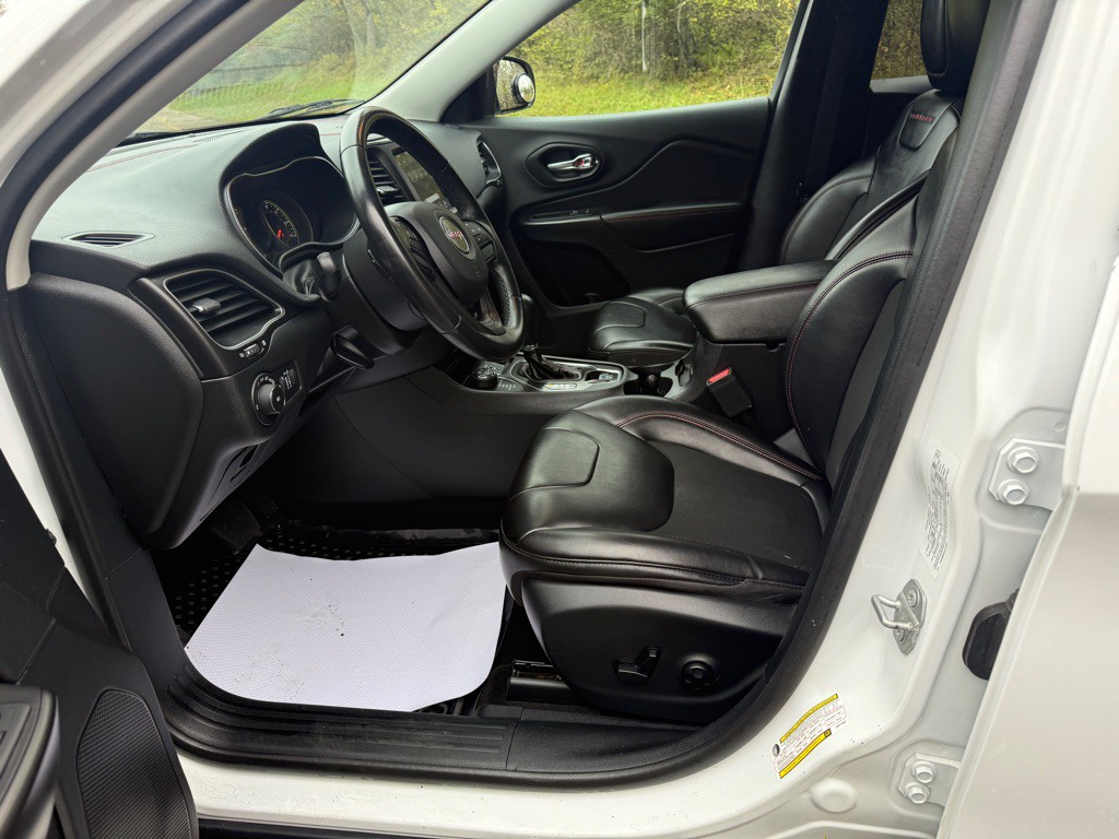 2020 Jeep Cherokee Image 19