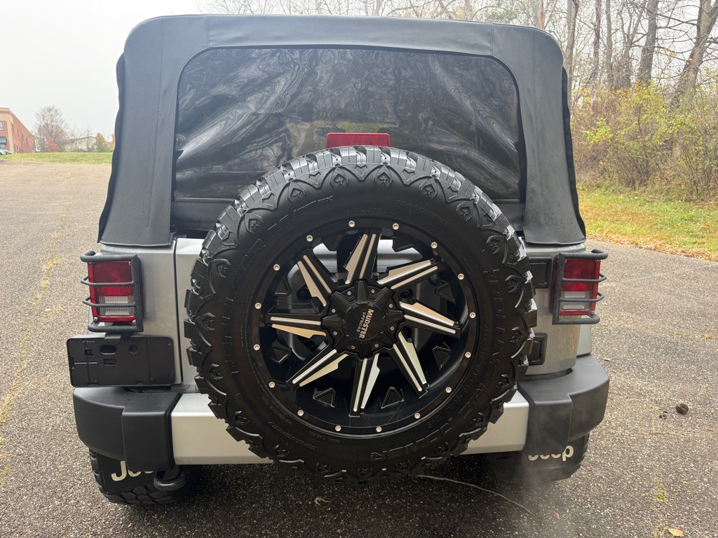 2013 Jeep Wrangler Unlimited Image 8