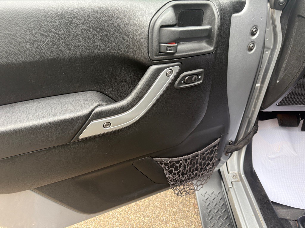 2013 Jeep Wrangler Unlimited Image 14