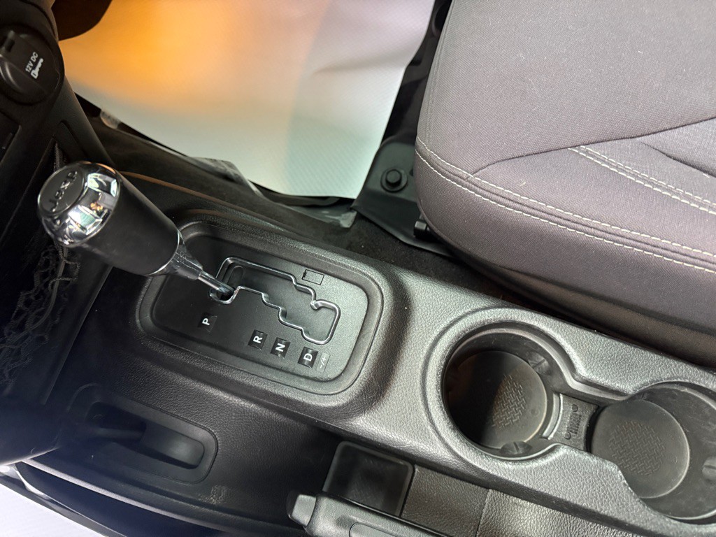 2013 Jeep Wrangler Unlimited Image 17