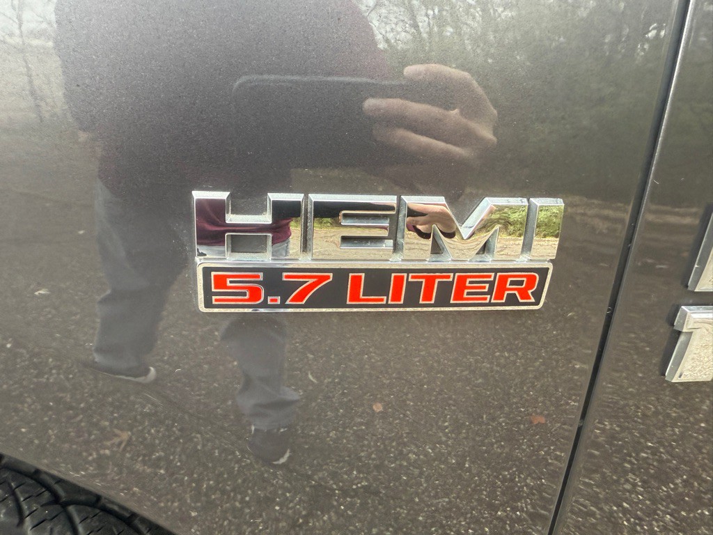 2017 RAM 1500 Image 7