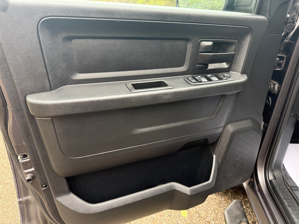 2017 RAM 1500 Image 17