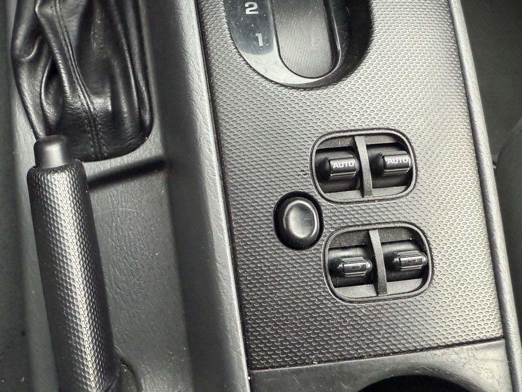 2007 Jeep Liberty Image 16