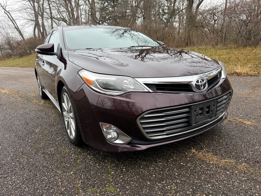 2014 Toyota Avalon Image 2
