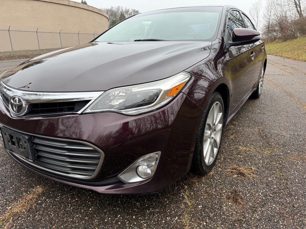 2014 Toyota Avalon Image 4