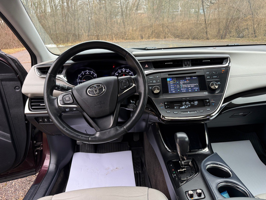 2014 Toyota Avalon Image 17