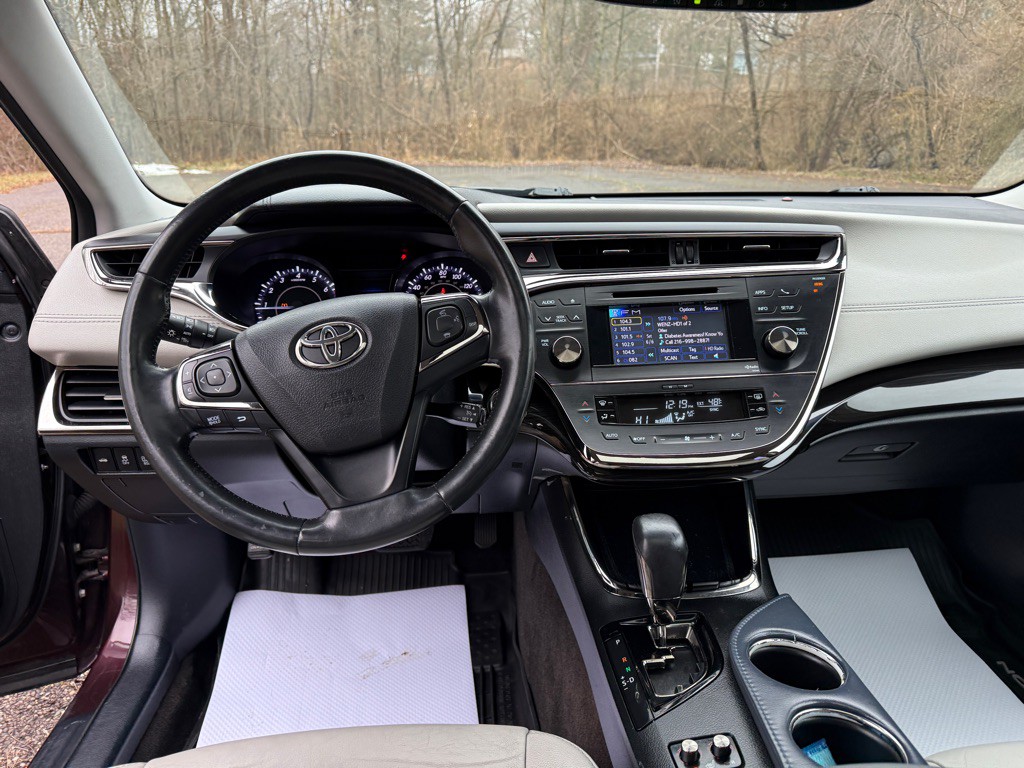 2014 Toyota Avalon Image 18