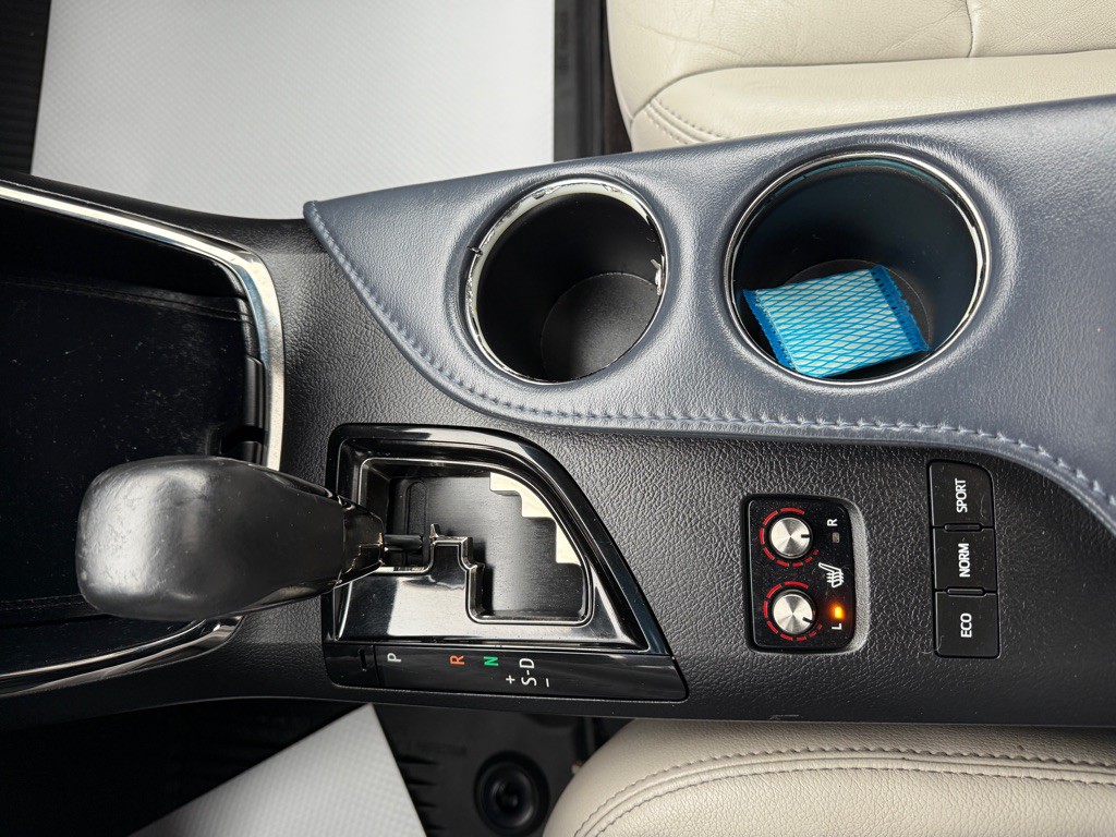 2014 Toyota Avalon Image 28