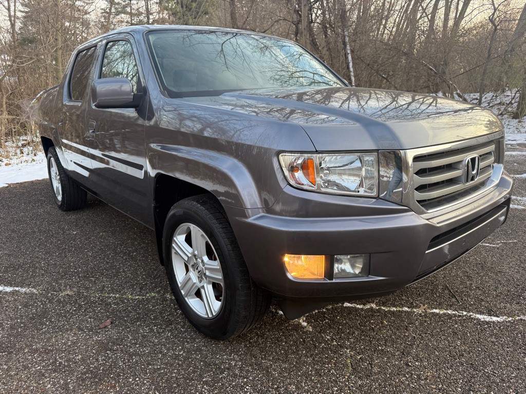 2014 Honda Ridgeline Image 2
