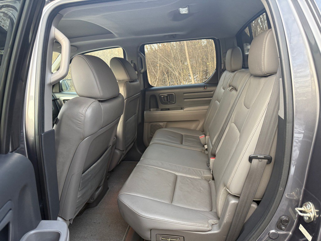 2014 Honda Ridgeline Image 19