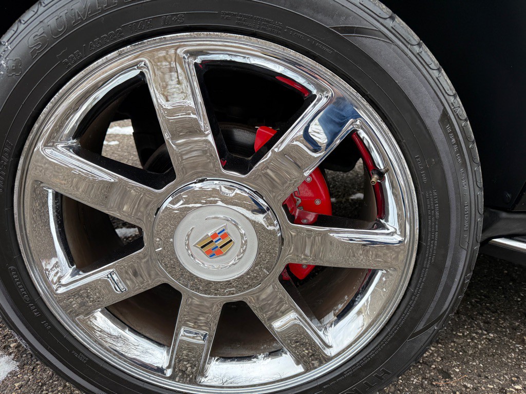 2011 Cadillac Escalade Image 7