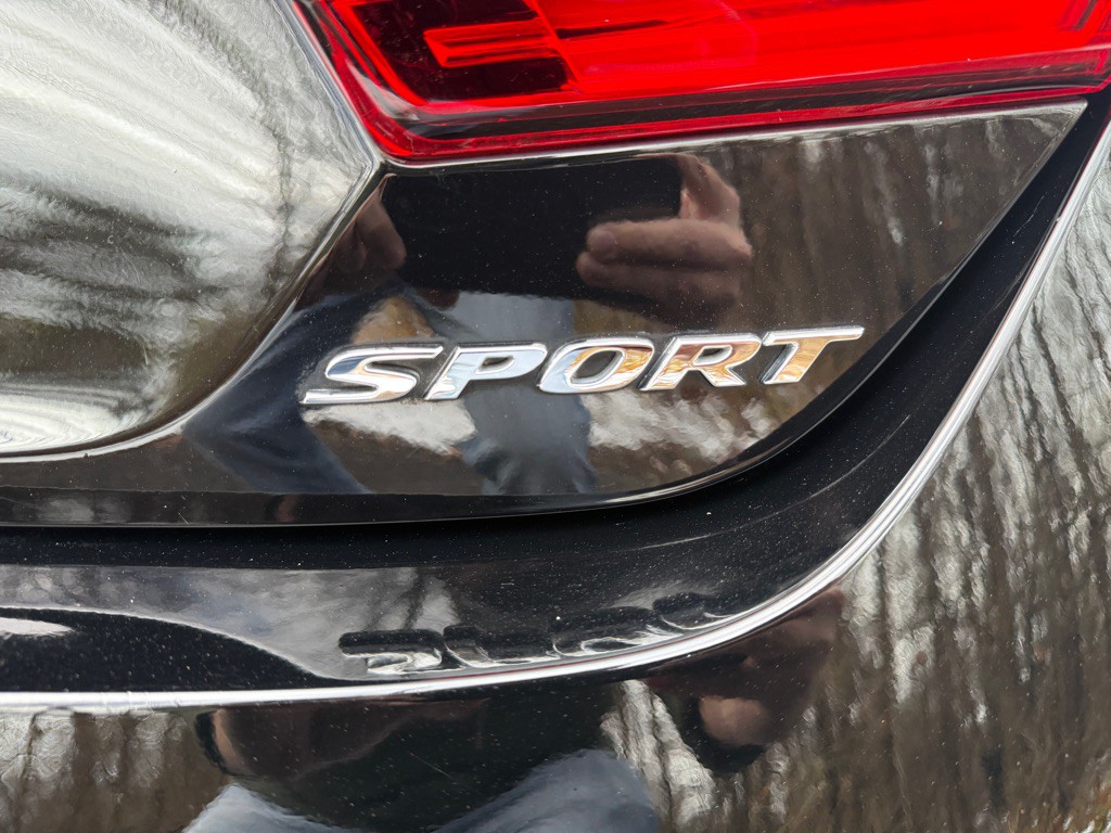 2018 Honda Accord Image 12