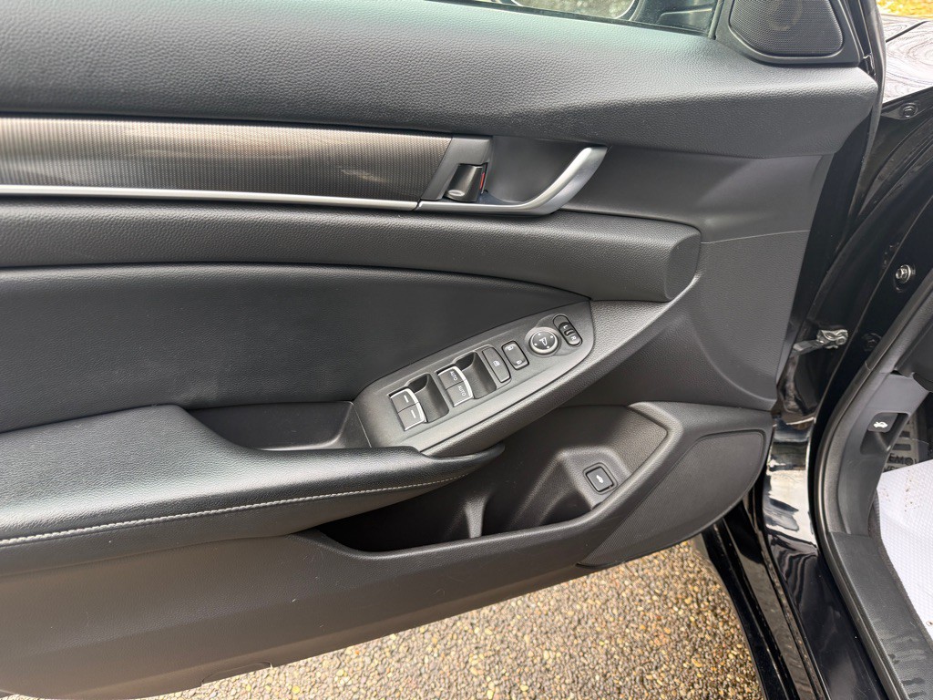 2018 Honda Accord Image 18