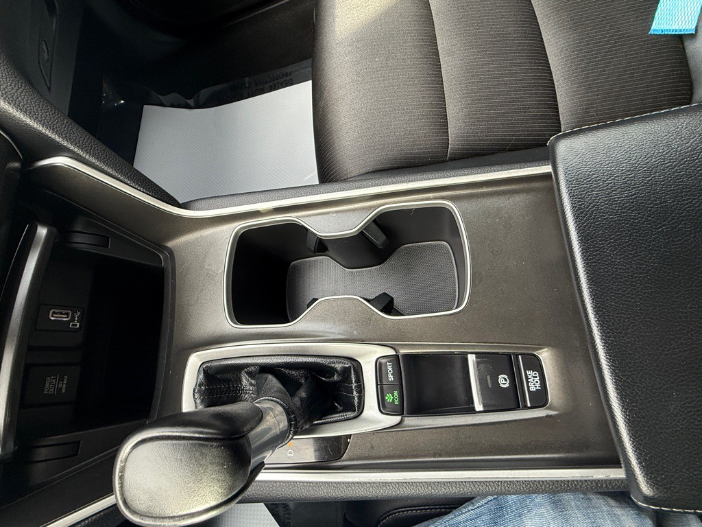 2018 Honda Accord Image 30