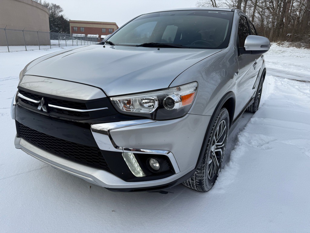 2019 Mitsubishi Outlander Image 4