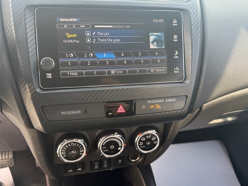 2019 Mitsubishi Outlander Image 19