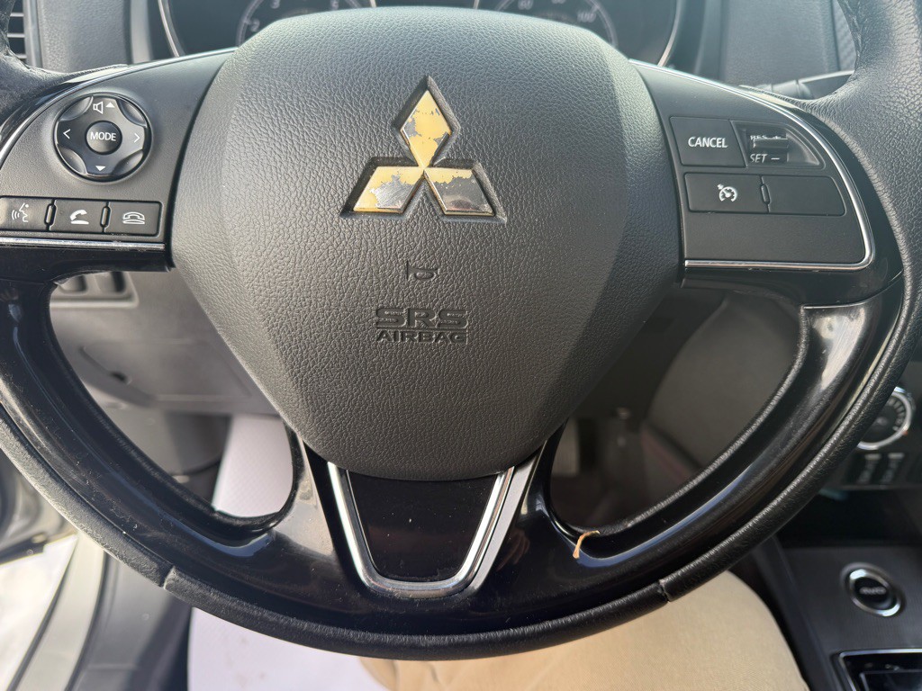 2019 Mitsubishi Outlander Image 23