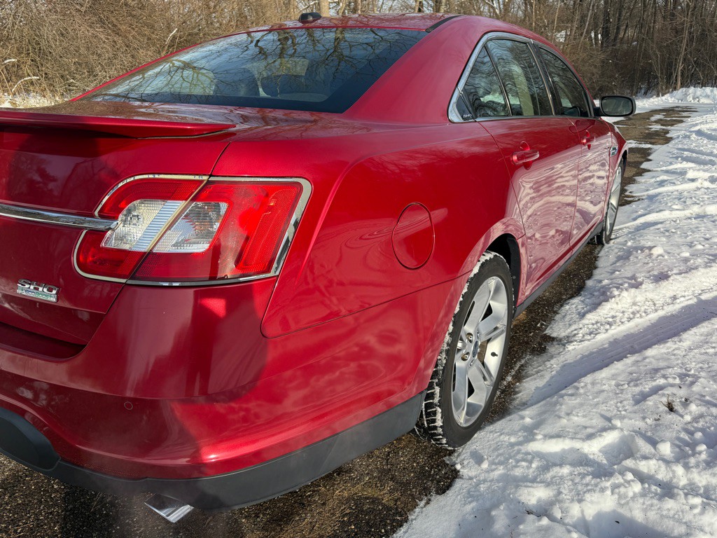 2010 Ford Taurus Image 10