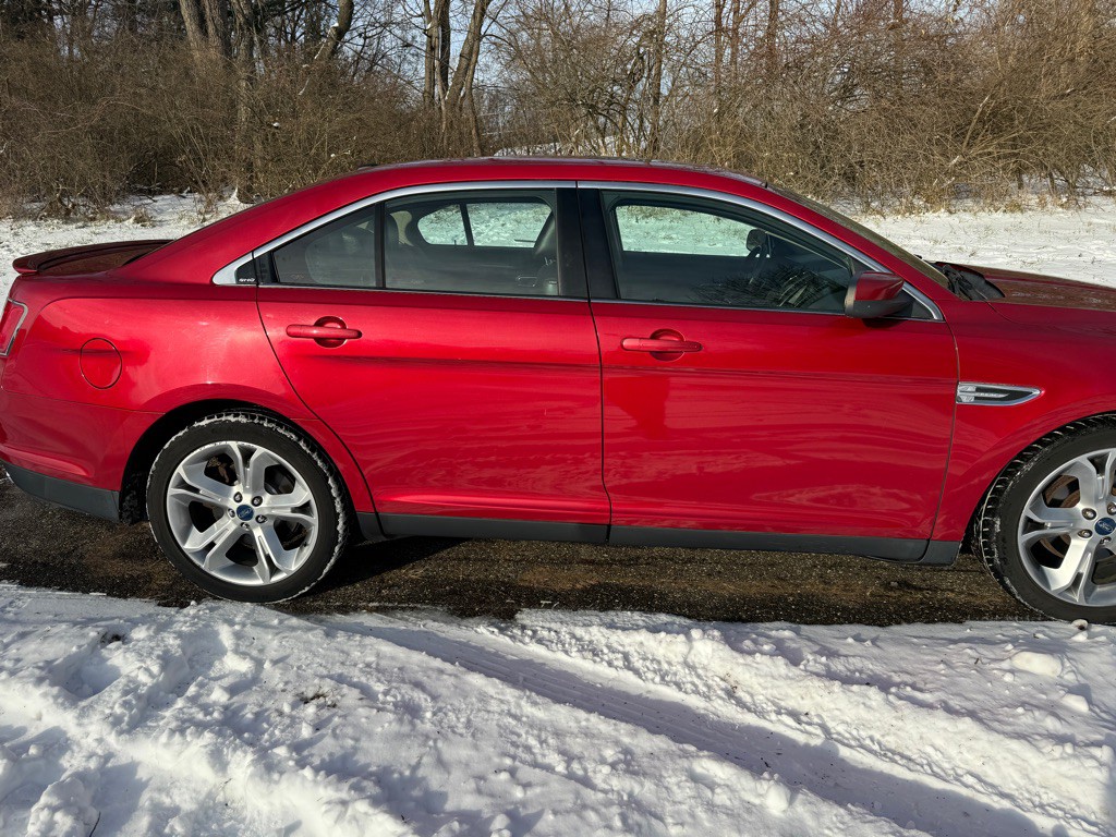 2010 Ford Taurus Image 11