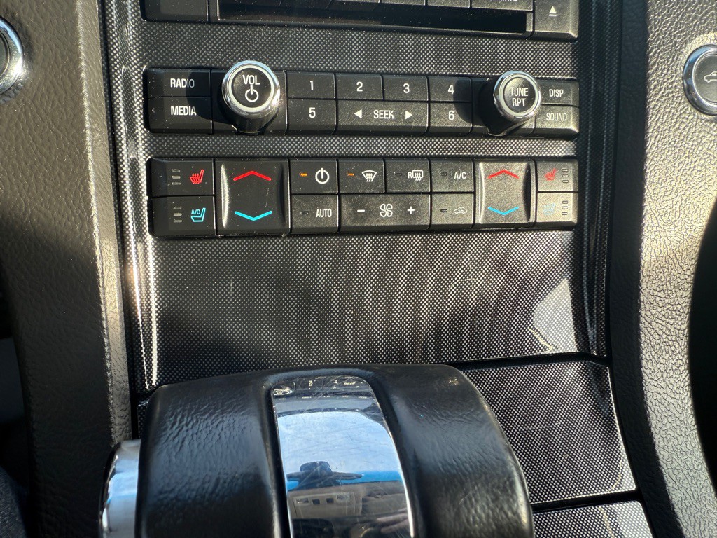 2010 Ford Taurus Image 22