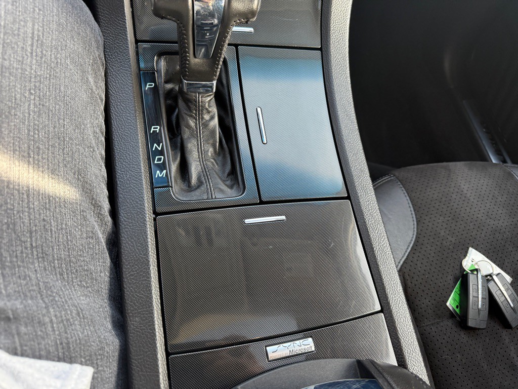 2010 Ford Taurus Image 23