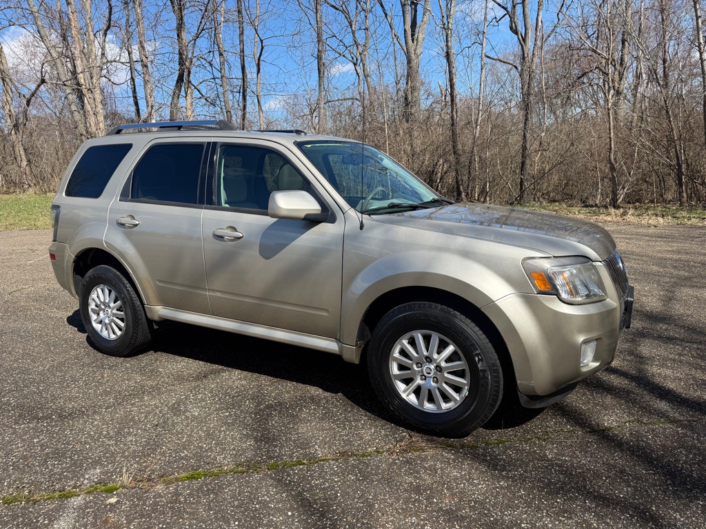 2010 Mercury Mariner Image 1