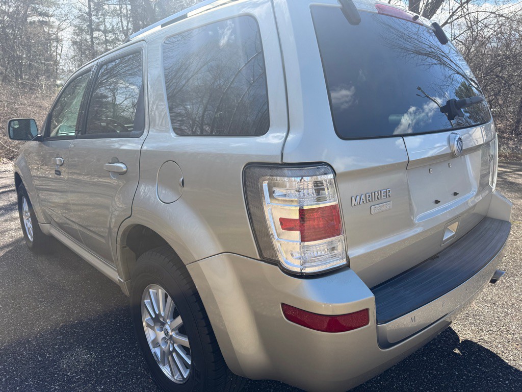 2010 Mercury Mariner Image 6