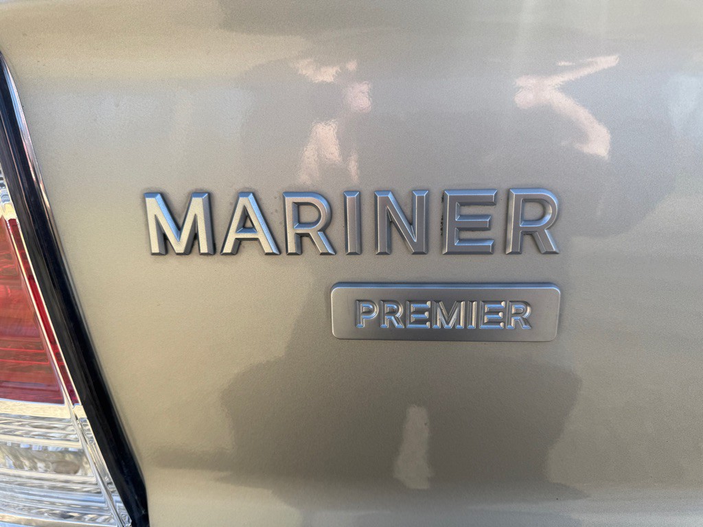 2010 Mercury Mariner Image 8