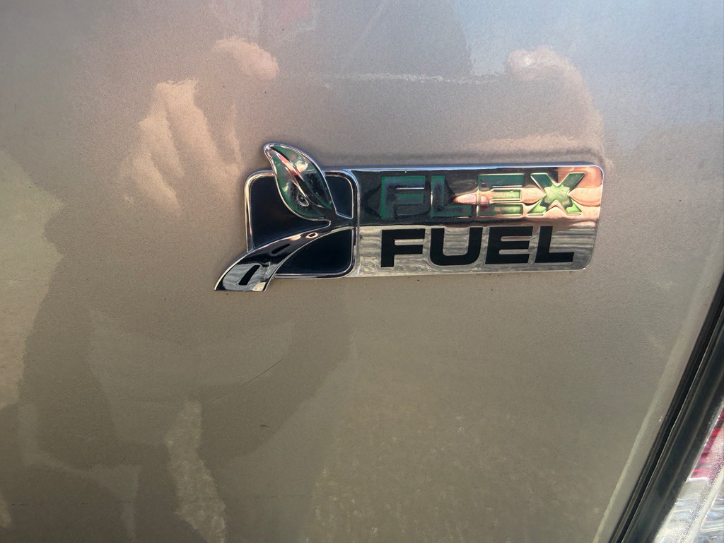 2010 Mercury Mariner Image 9