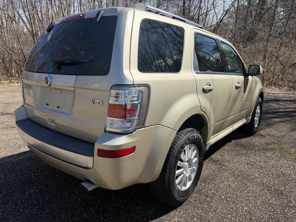 2010 Mercury Mariner Image 12