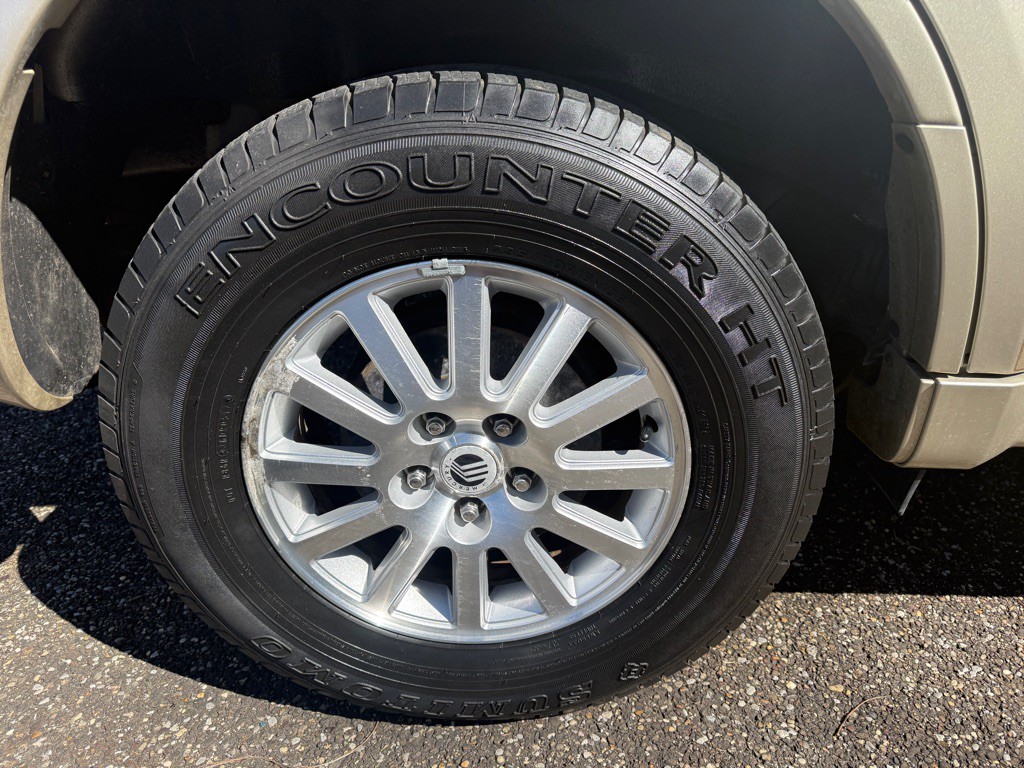 2010 Mercury Mariner Image 14