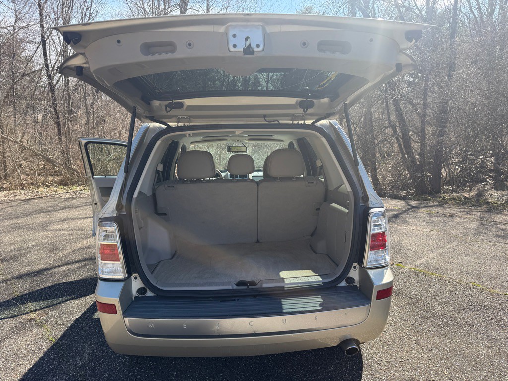2010 Mercury Mariner Image 21