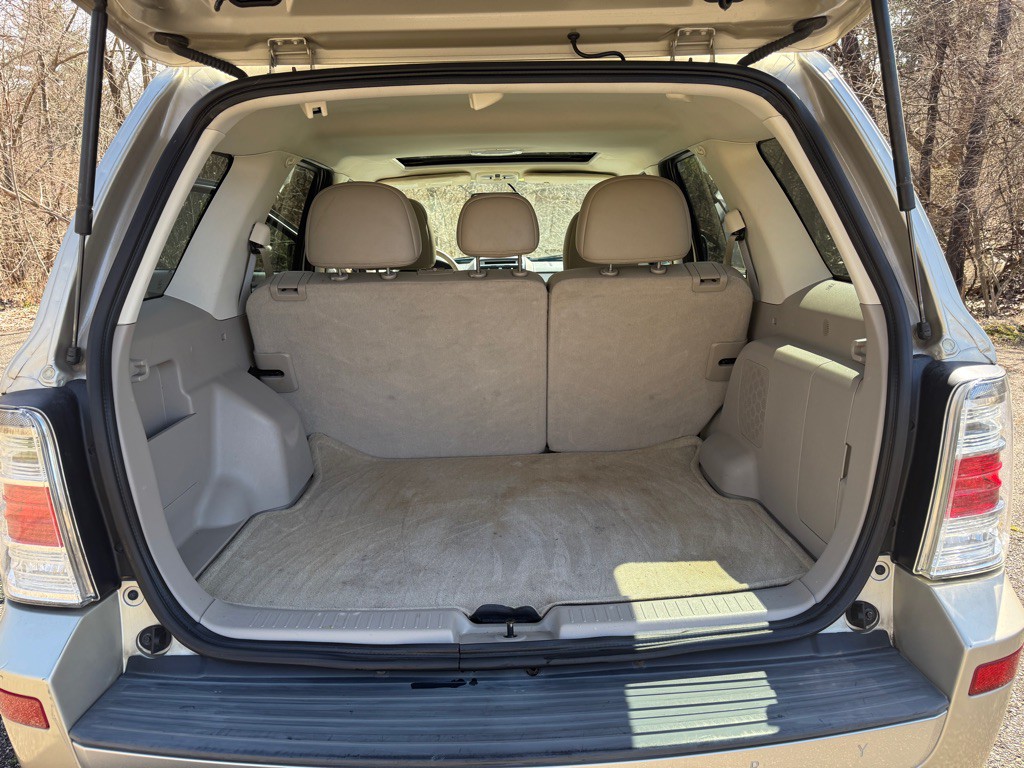 2010 Mercury Mariner Image 22