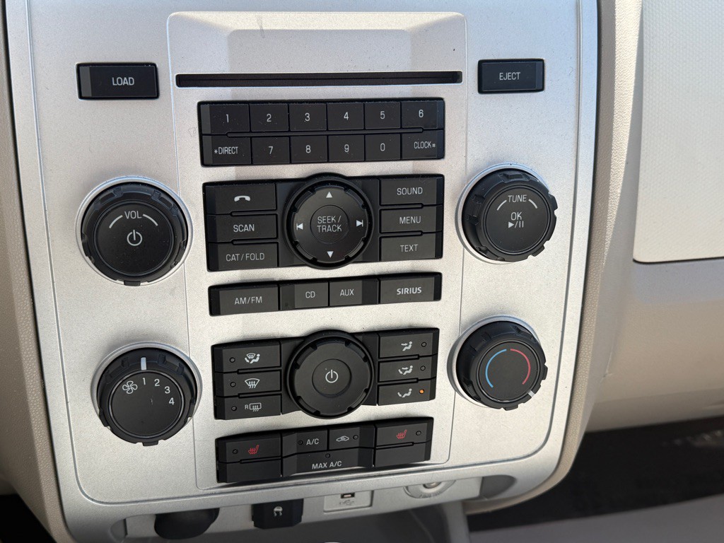 2010 Mercury Mariner Image 27