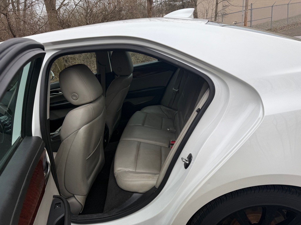 2015 Cadillac ATS Image 21