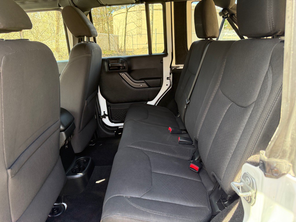 2017 Jeep Wrangler Unlimited Image 17