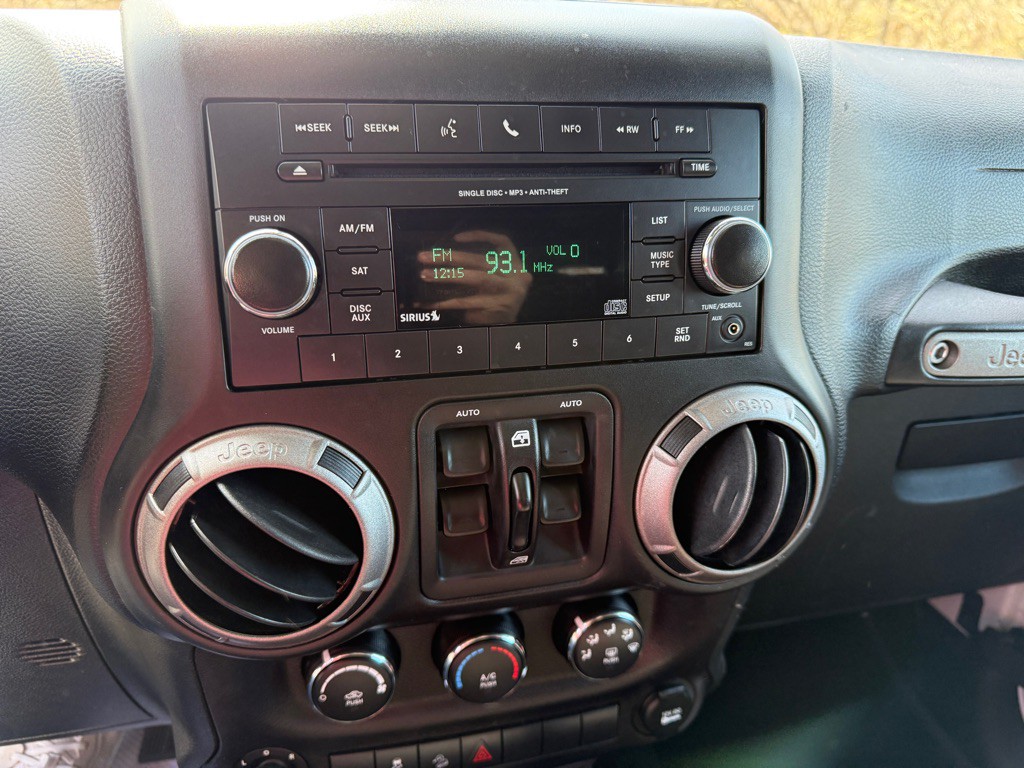 2017 Jeep Wrangler Unlimited Image 19