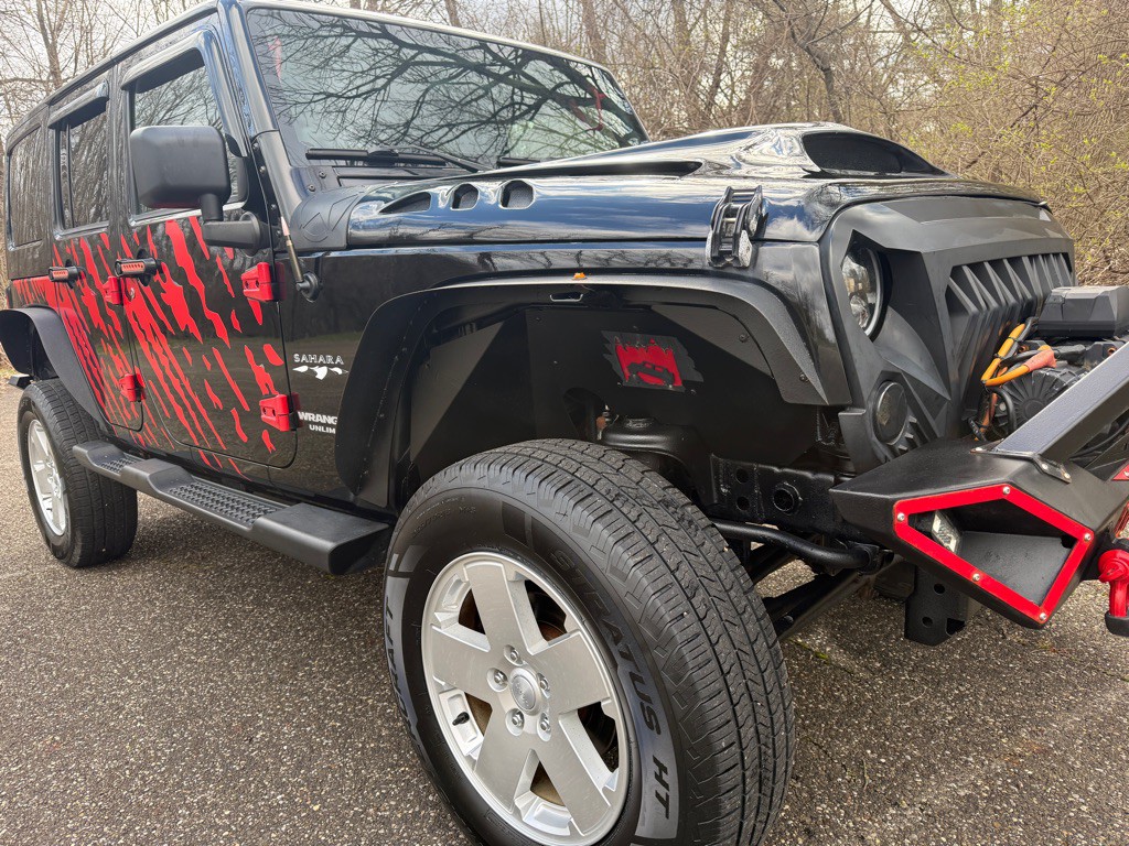 2012 Jeep Wrangler Unlimited Image 2