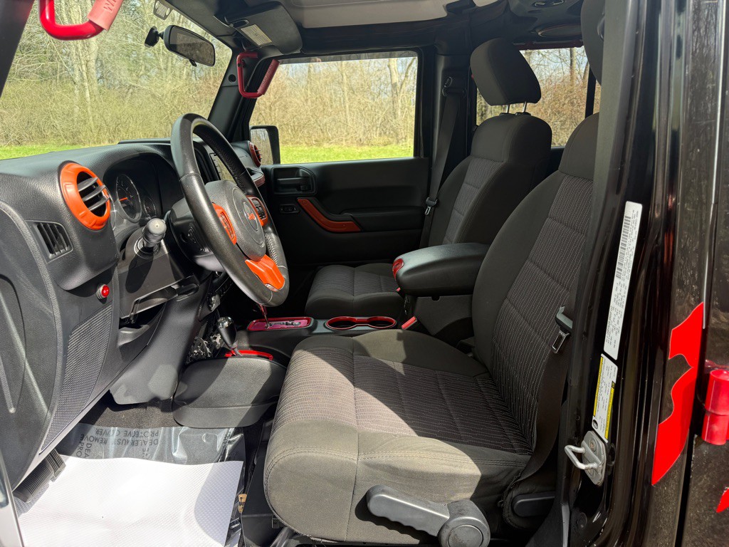 2012 Jeep Wrangler Unlimited Image 17