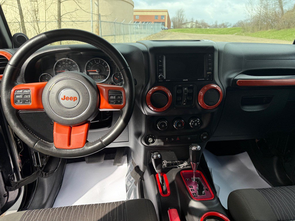 2012 Jeep Wrangler Unlimited Image 18